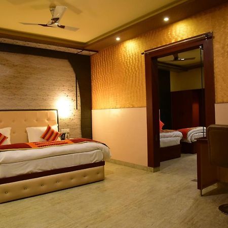 The Park Presidency Hotel Bareilly Eksteriør bilde