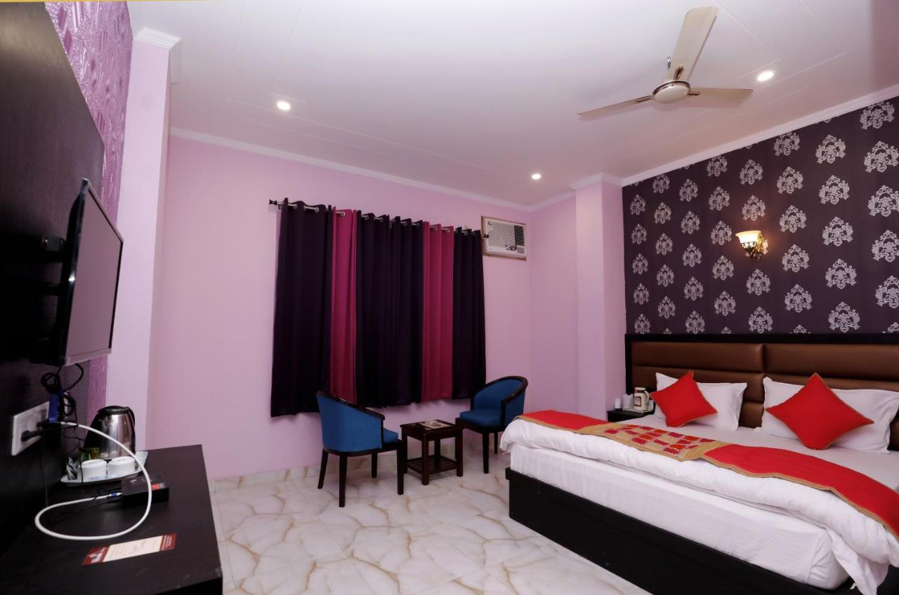 The Park Presidency Hotel Bareilly Eksteriør bilde