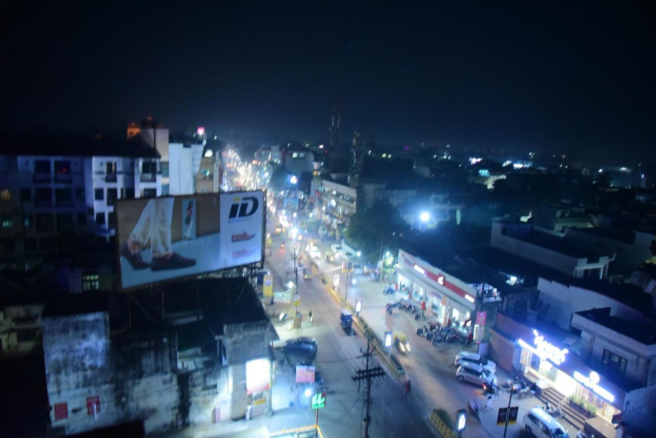 The Park Presidency Hotel Bareilly Eksteriør bilde