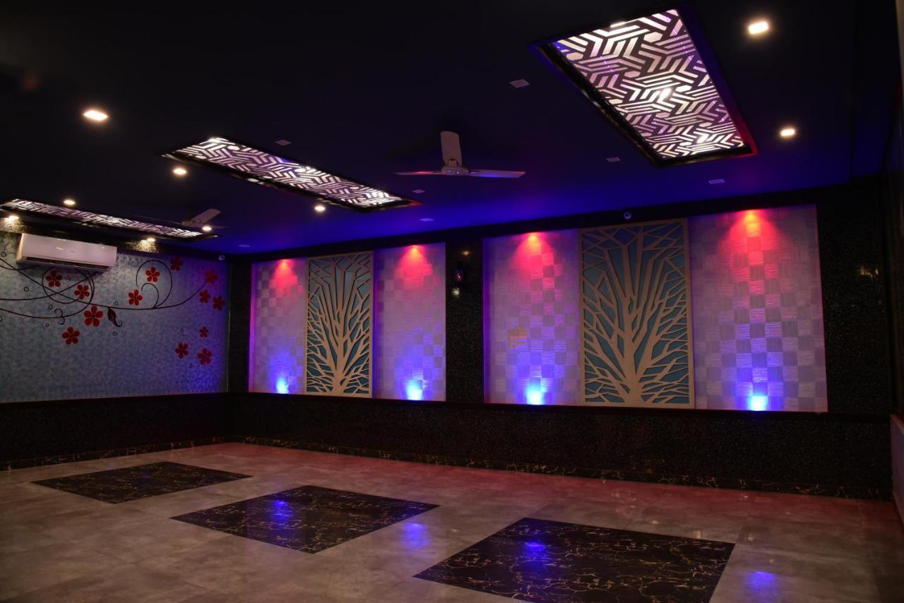 The Park Presidency Hotel Bareilly Eksteriør bilde