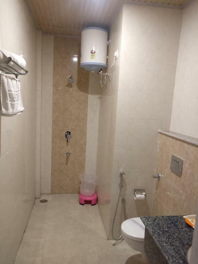 The Park Presidency Hotel Bareilly Eksteriør bilde